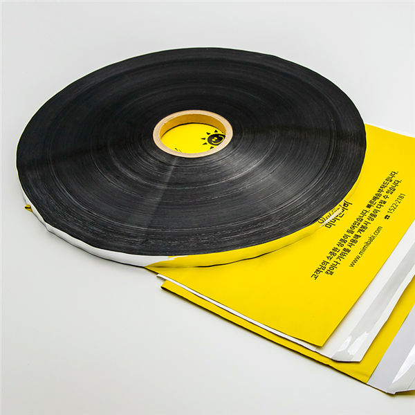 Silná lepicí páska s permanentním těsněním